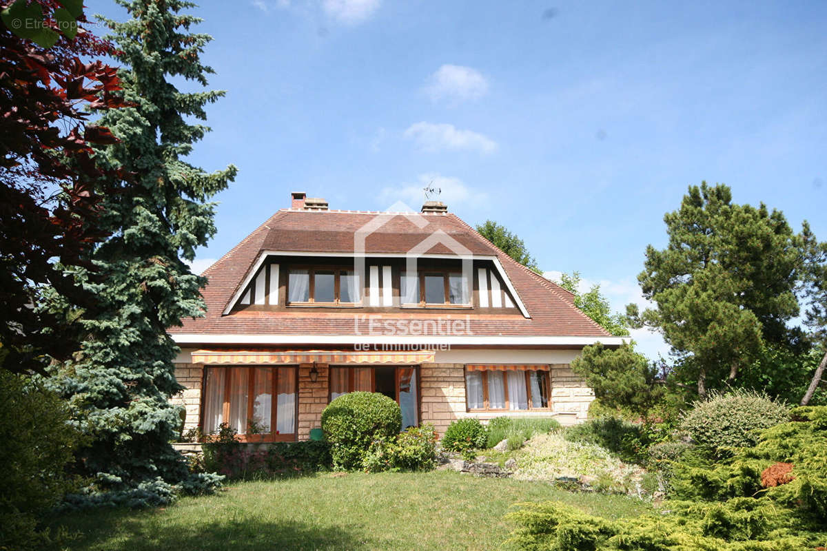 Maison à TRIEL-SUR-SEINE