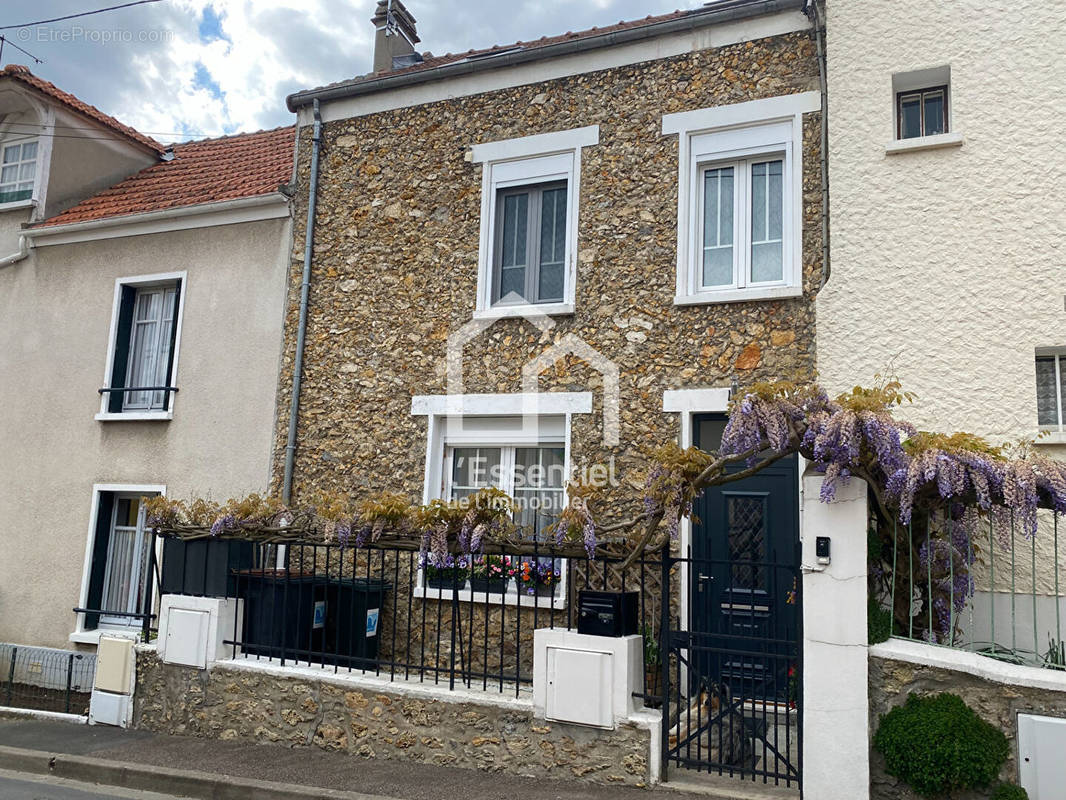 Maison à TRIEL-SUR-SEINE