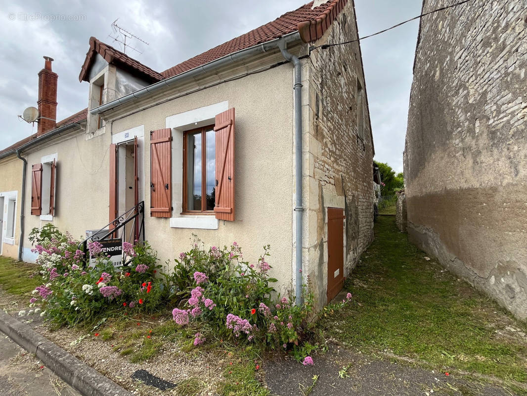 Maison à MAREUIL-SUR-ARNON