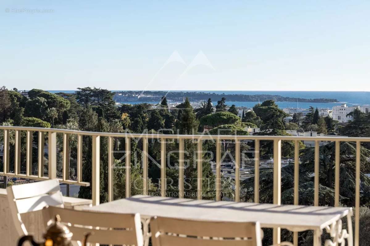 Appartement à CANNES