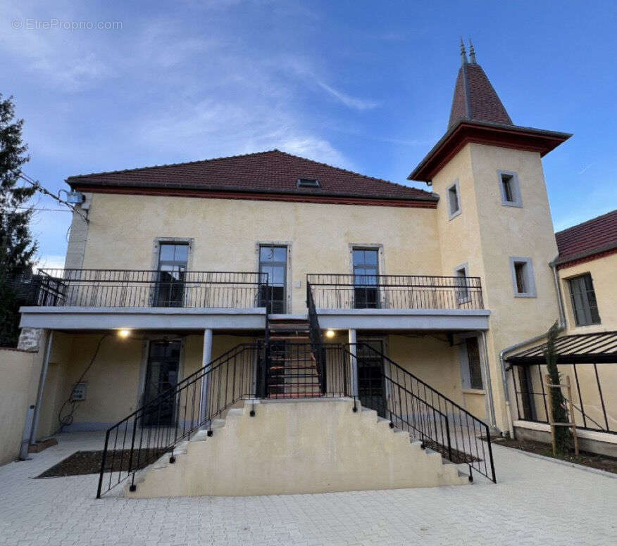 Appartement à BYANS-SUR-DOUBS