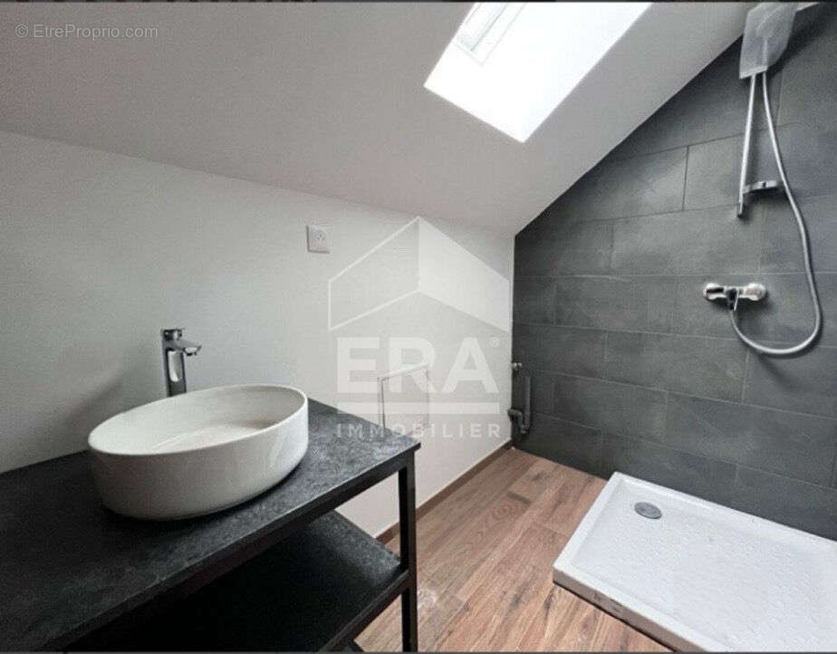 Appartement à BYANS-SUR-DOUBS