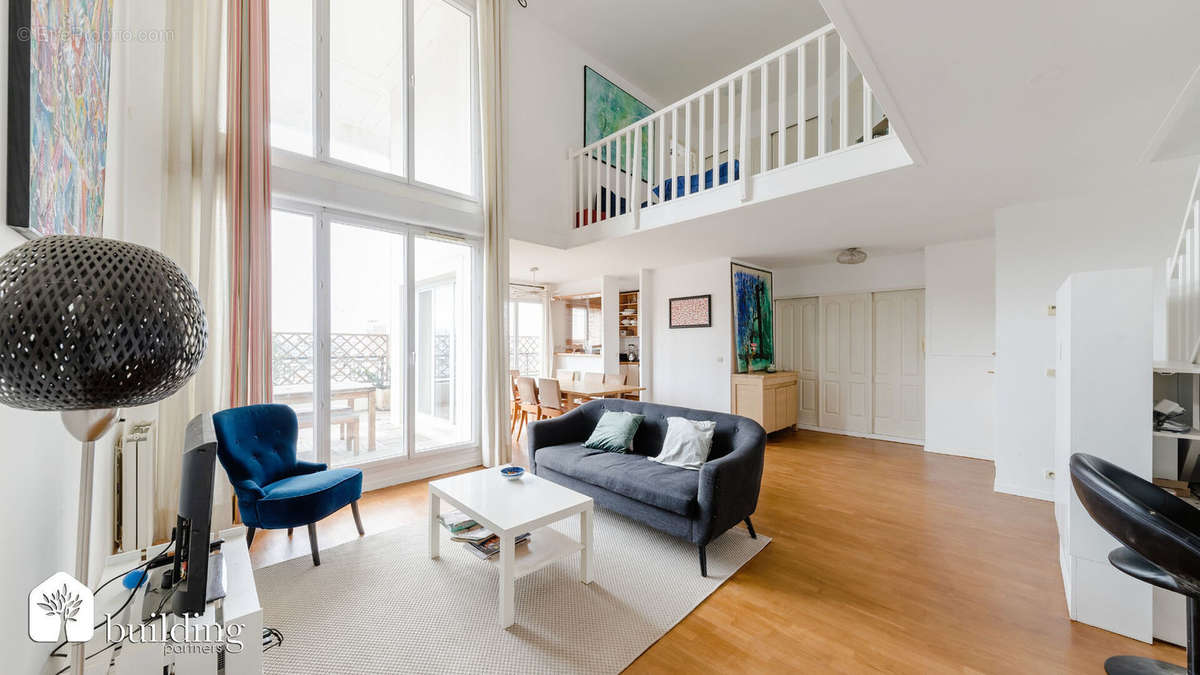 Appartement à COURBEVOIE