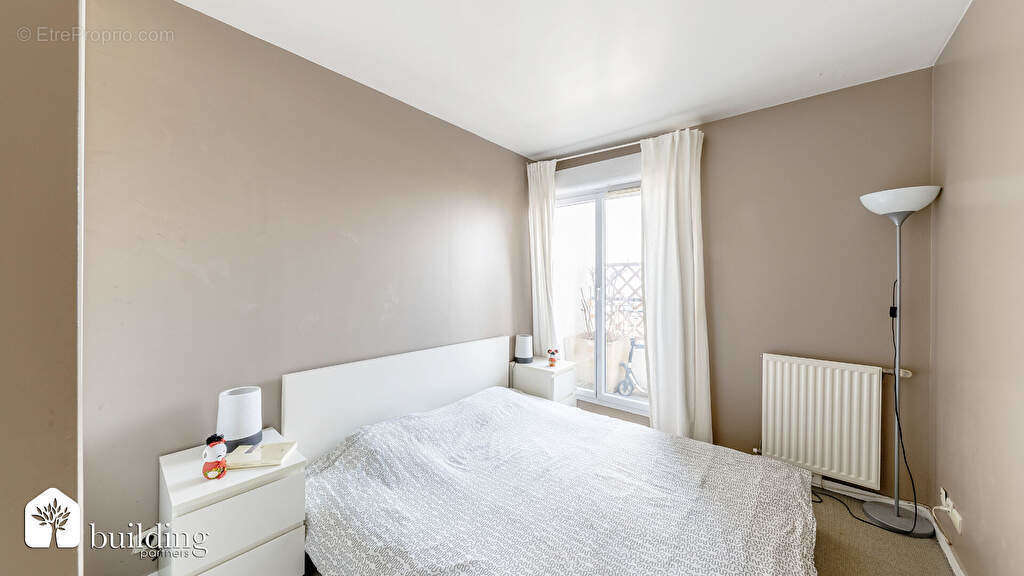 Appartement à COURBEVOIE