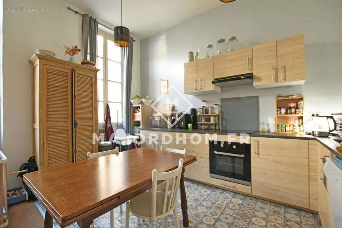 Appartement à MARSEILLE-6E