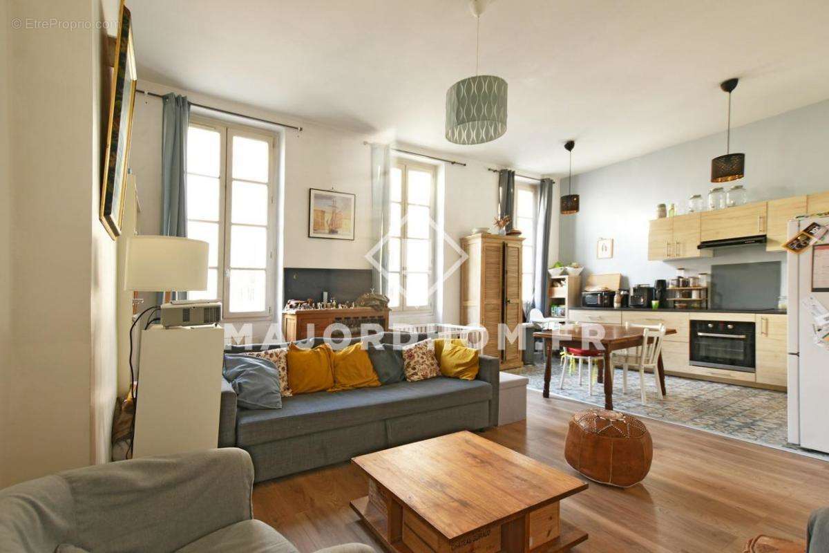 Appartement à MARSEILLE-6E