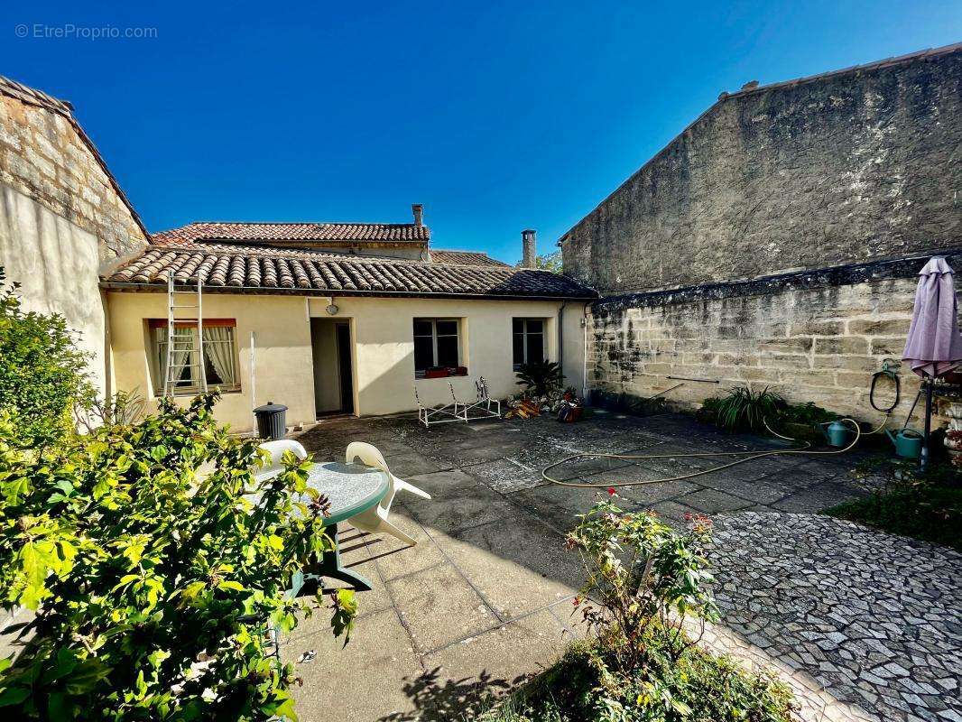 Maison à UZES