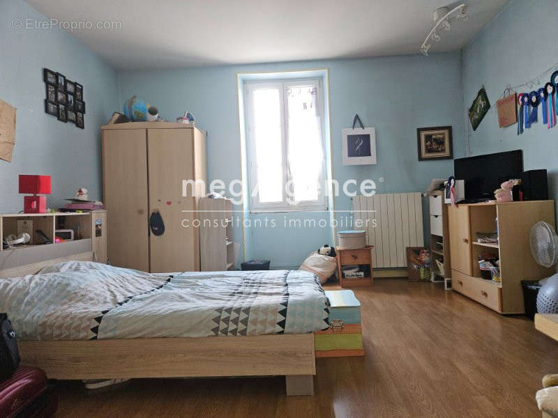 Appartement à SURGERES