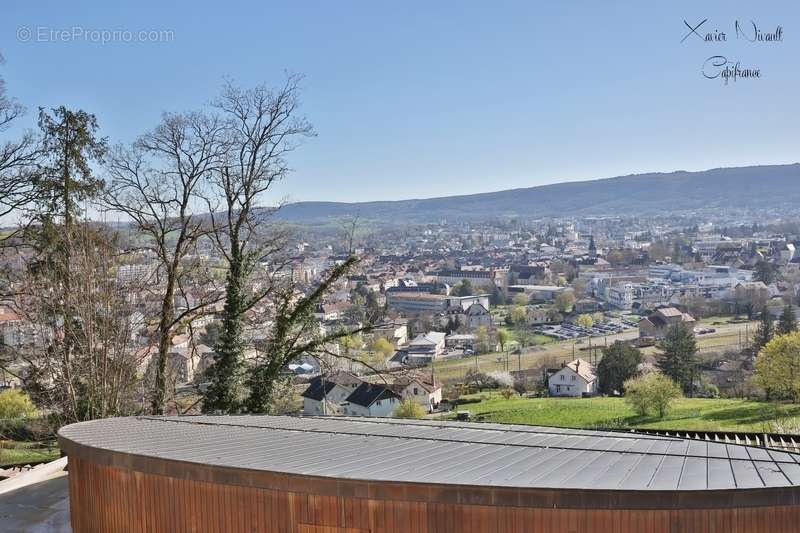 Appartement à LONS-LE-SAUNIER