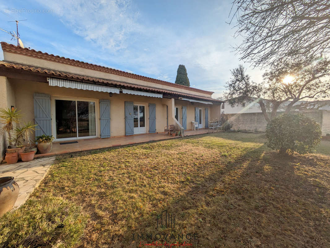 Maison à MAUGUIO