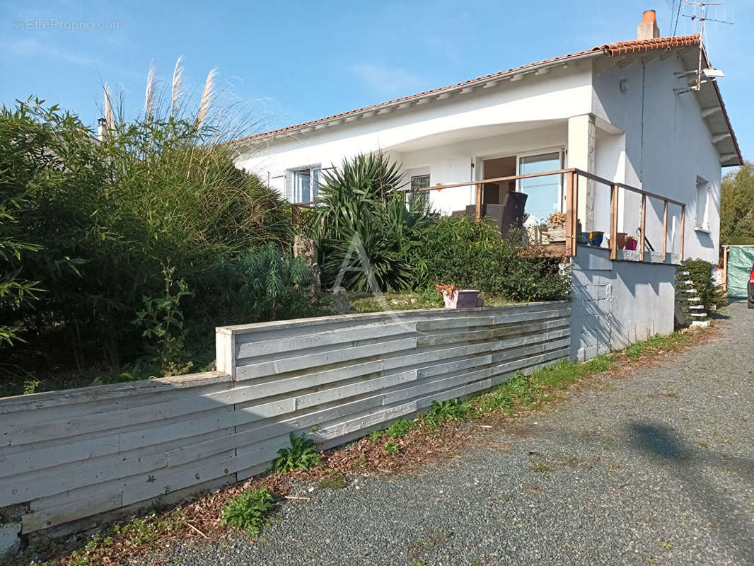 Maison à PORT-DES-BARQUES