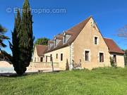 Maison sur sous-sol à La Châtre, vu du terrain - Maison à LA CHATRE