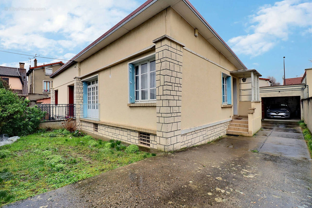 Maison à VITRY-SUR-SEINE