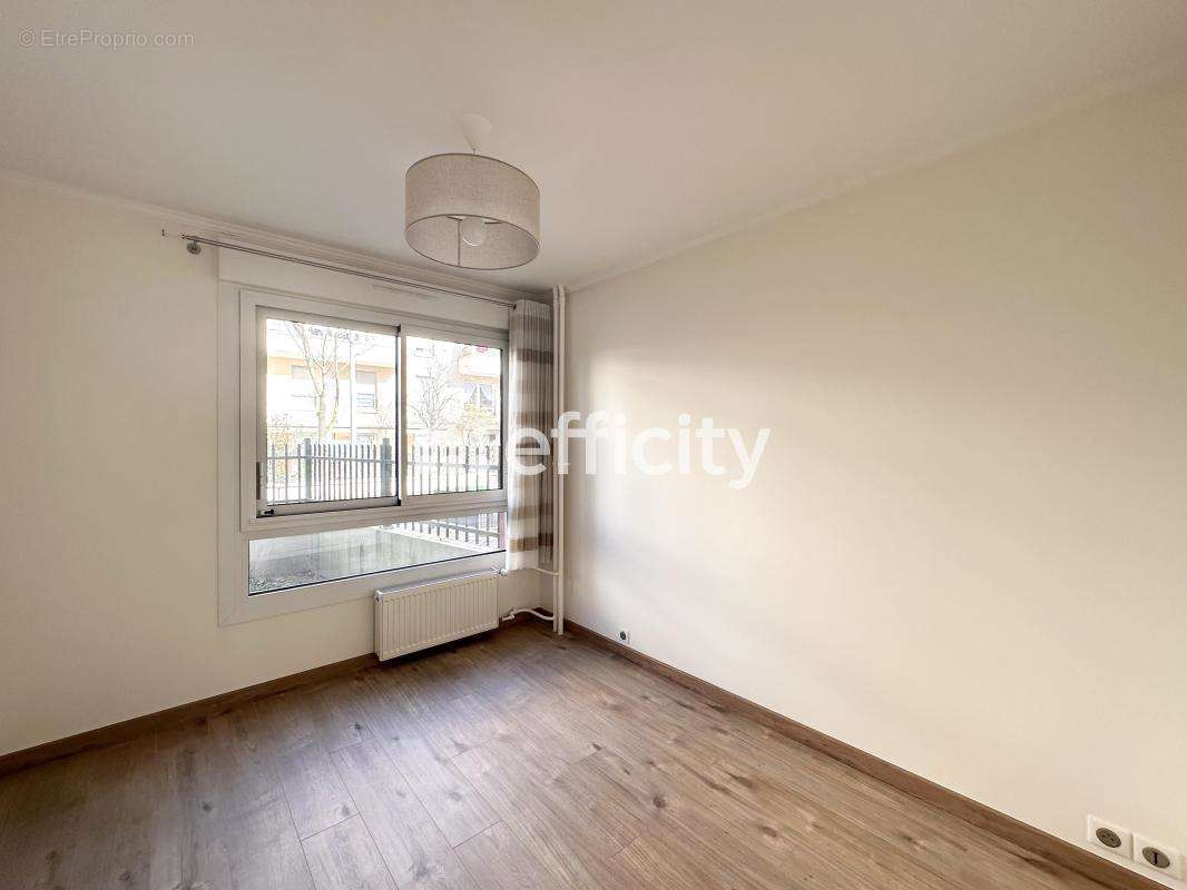 Appartement à MONTROUGE