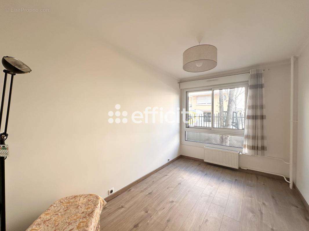 Appartement à MONTROUGE