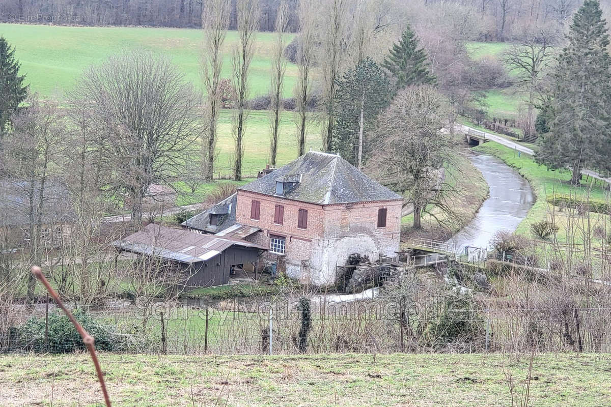 Terrain à FONTENAY-TORCY