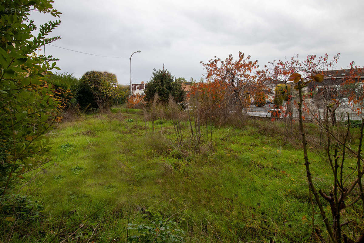 Terrain à PERIGUEUX