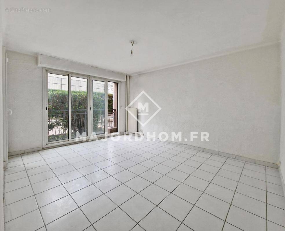 Appartement à MARSEILLE-9E