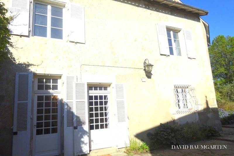 Maison à BONNEUIL-MATOURS