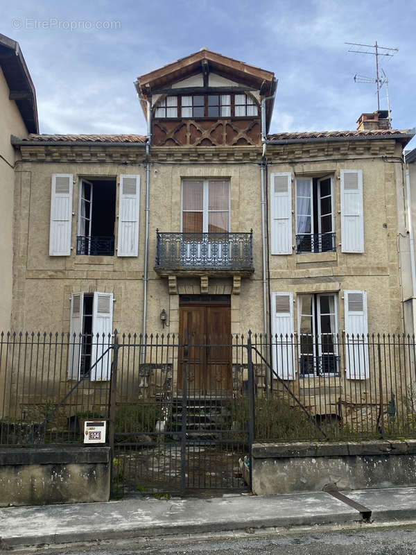 Maison à LOMBEZ