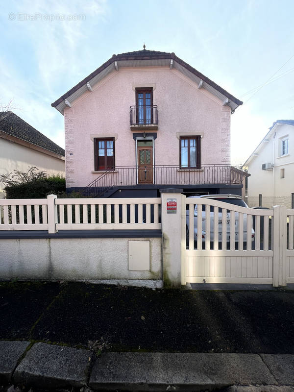 Maison à LE CREUSOT