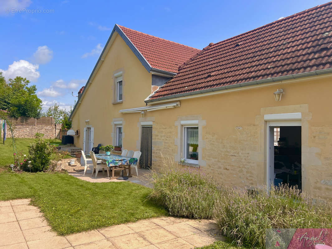 Maison à MARNAY