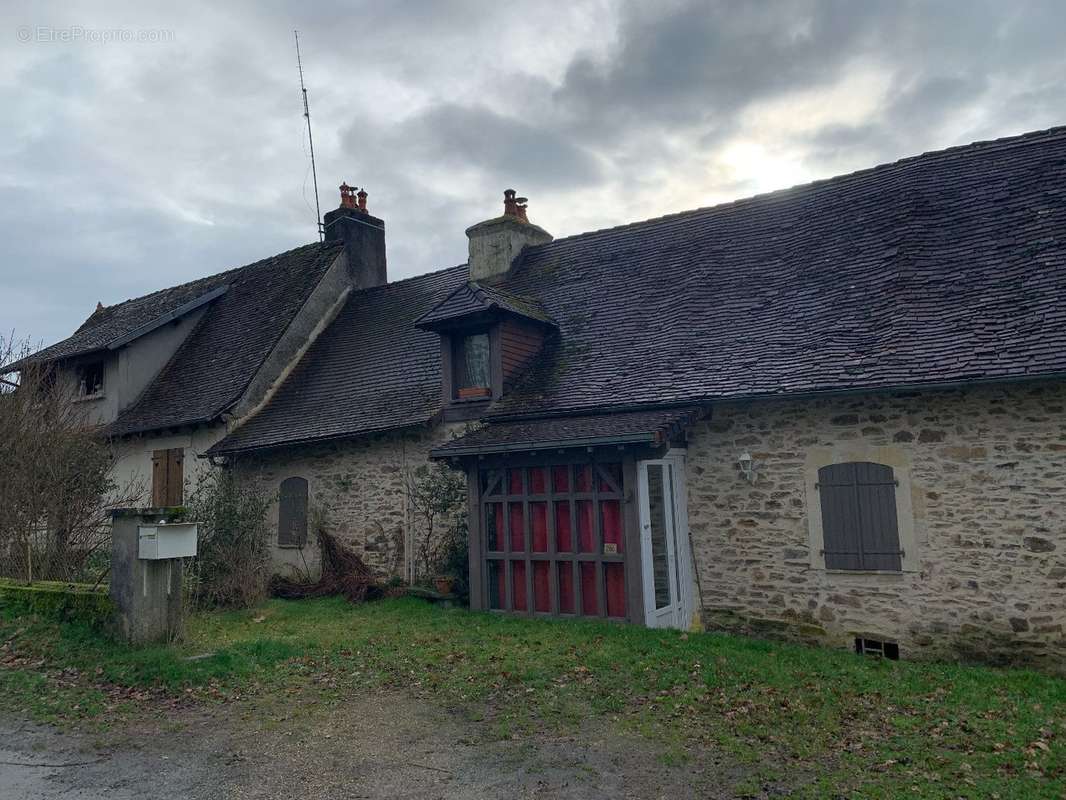 Maison à JUMILHAC-LE-GRAND