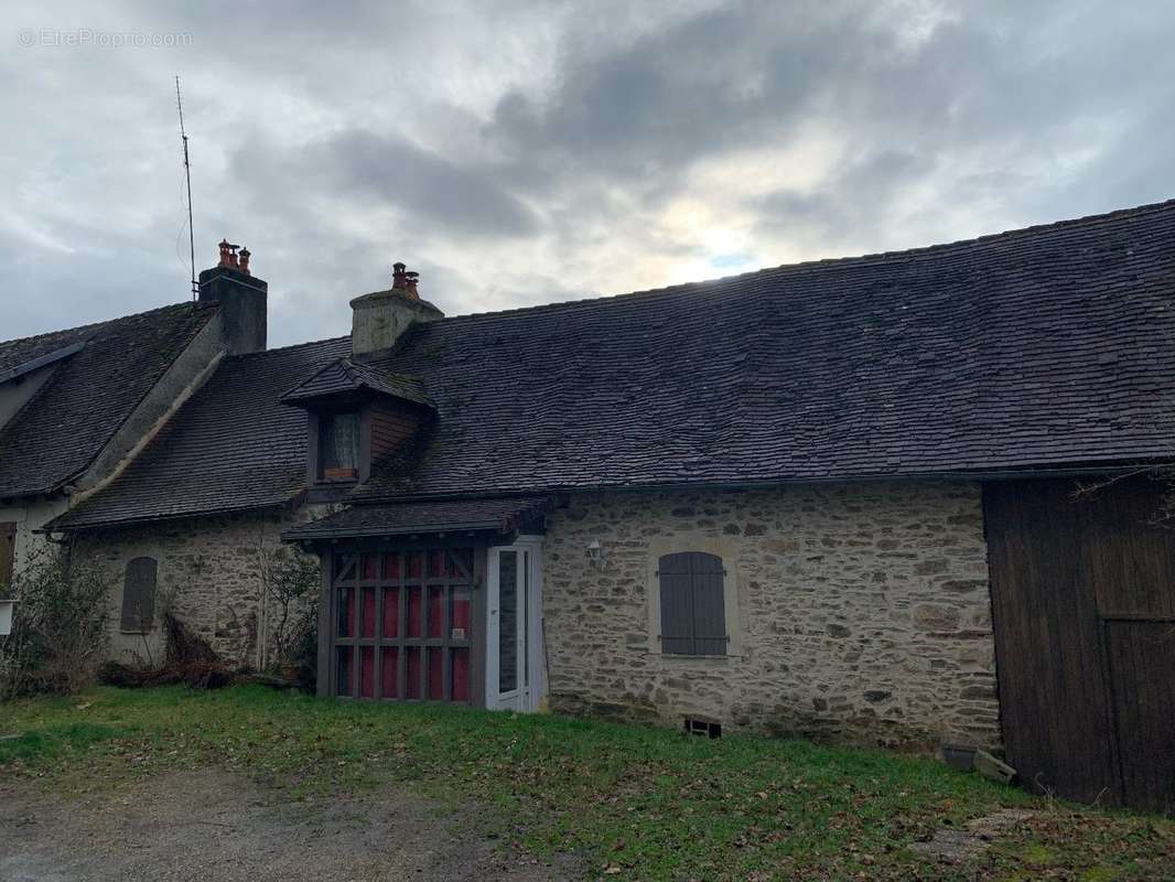 Maison à JUMILHAC-LE-GRAND