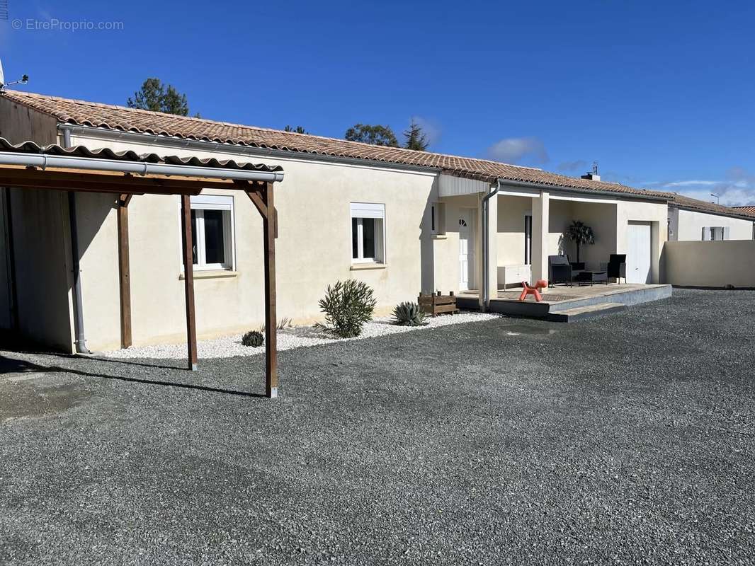 Maison à SAINT-SULPICE-DE-ROYAN