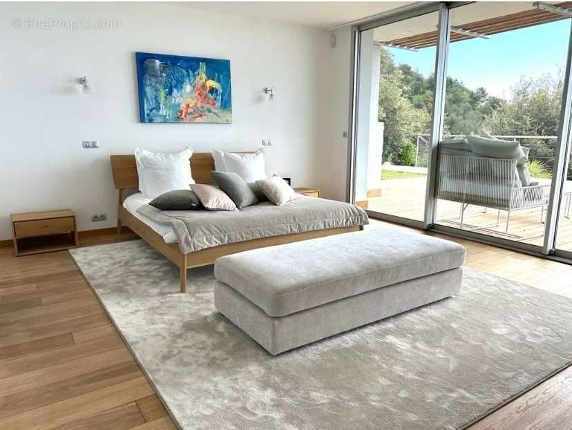 Appartement à ROQUEBRUNE-CAP-MARTIN