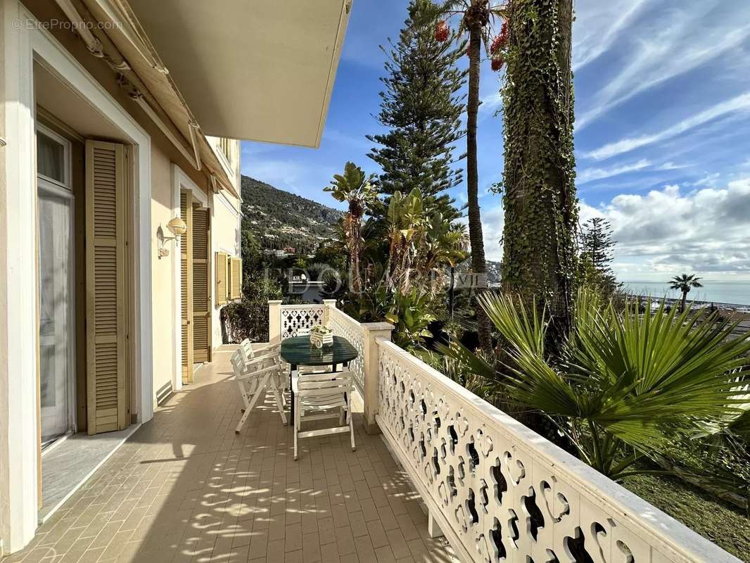 Appartement à MENTON