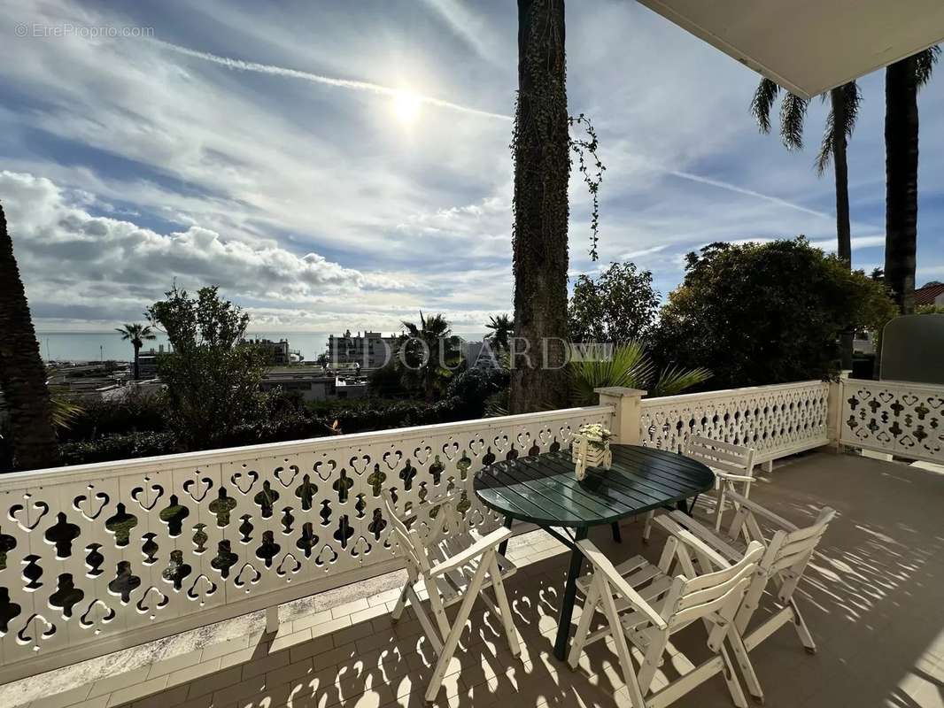 Appartement à MENTON