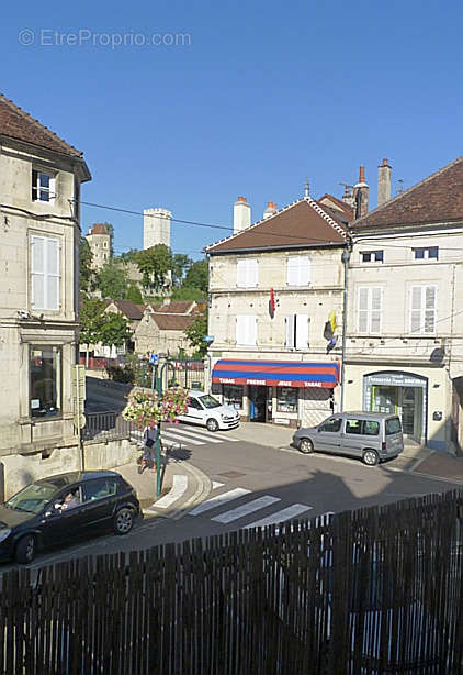 Commerce à MONTBARD