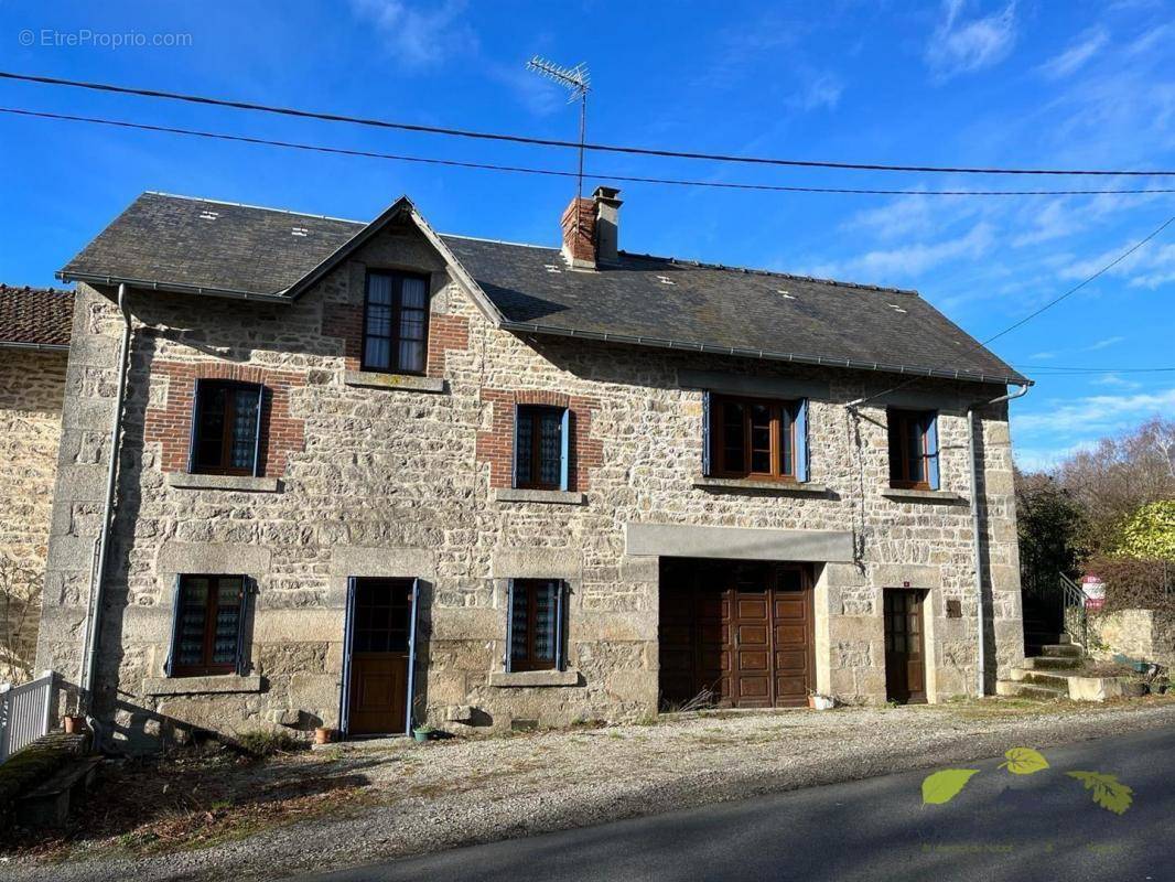 Maison à SAINT-AMAND-JARTOUDEIX