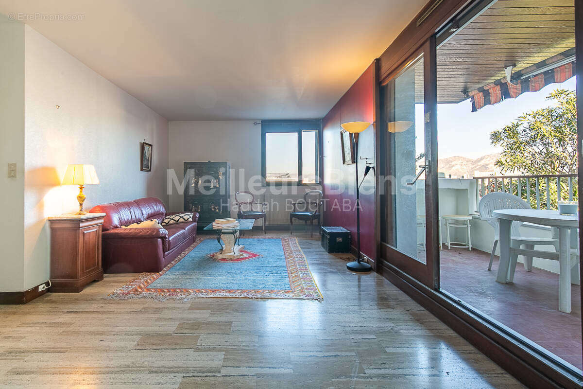 Appartement à MARSEILLE-8E