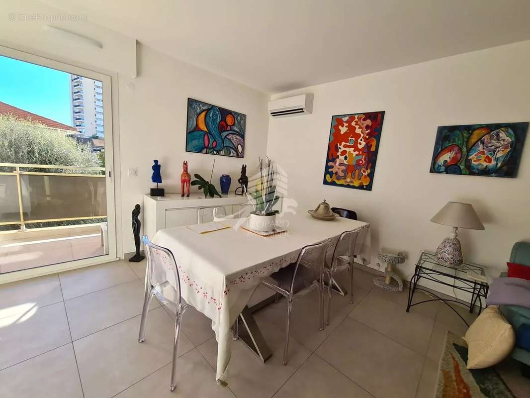 Appartement à SAINT-RAPHAEL