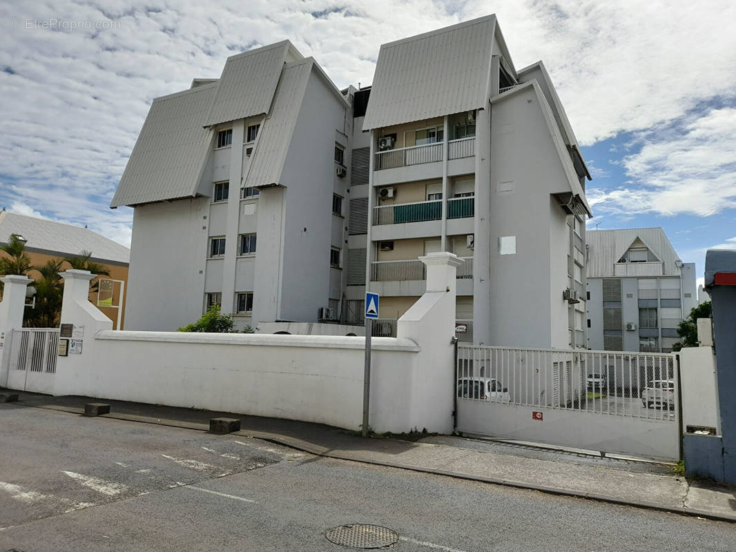 Appartement à SAINT-DENIS