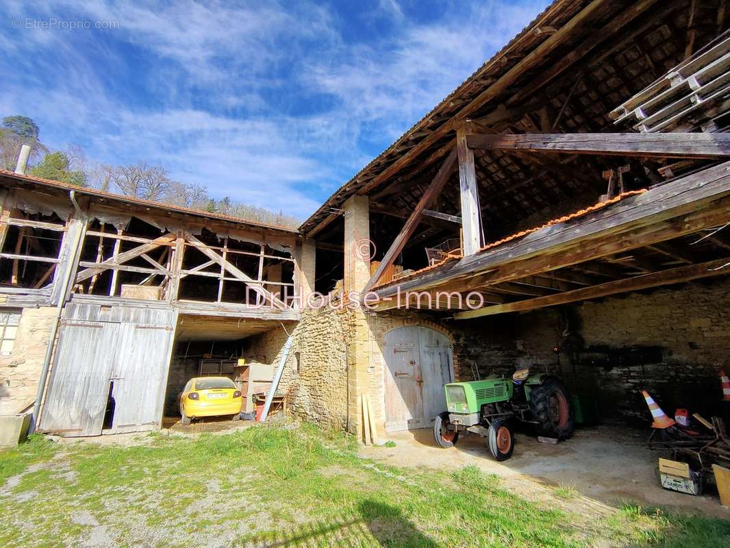 Maison à CHARMES-SUR-L&#039;HERBASSE