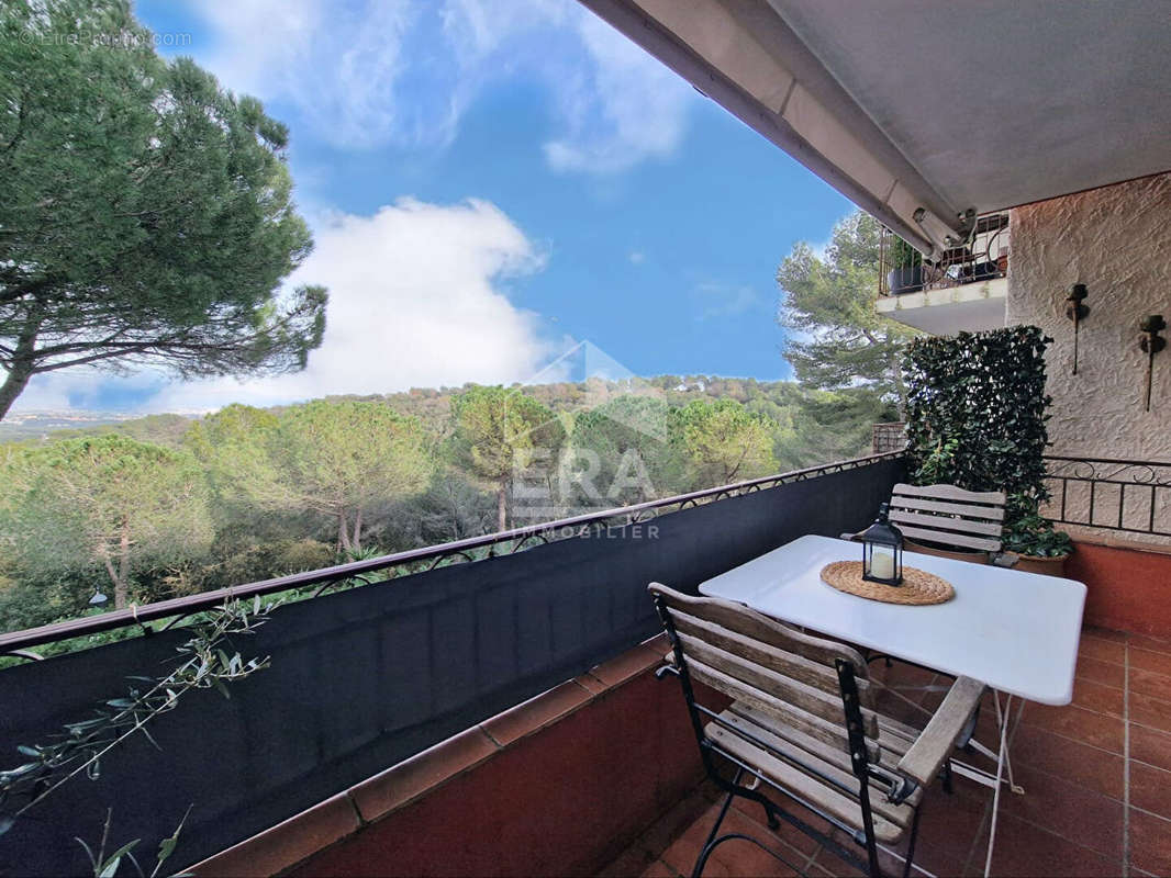 Appartement à MOUGINS