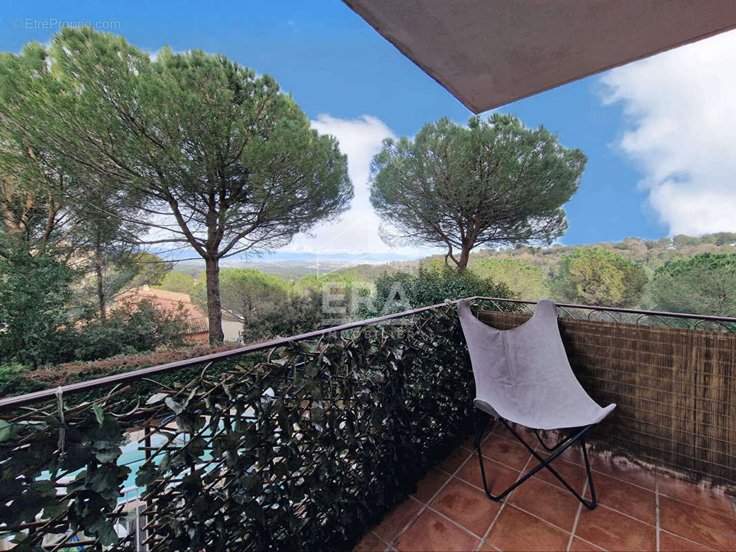 Appartement à MOUGINS