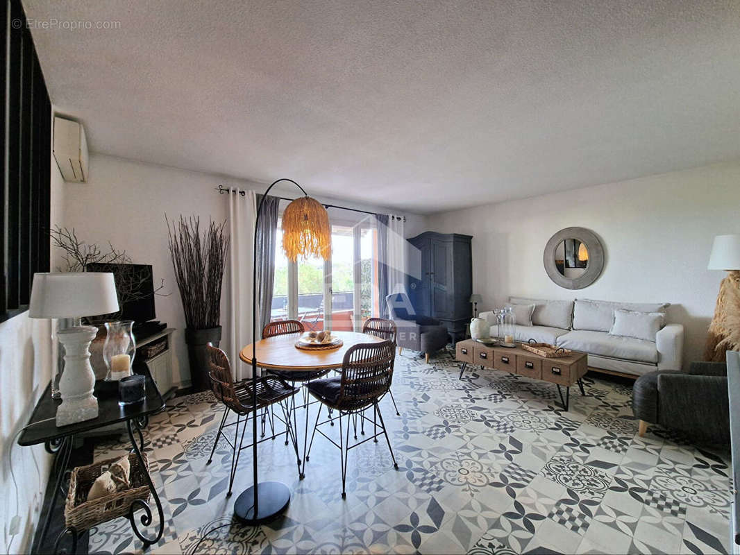 Appartement à MOUGINS