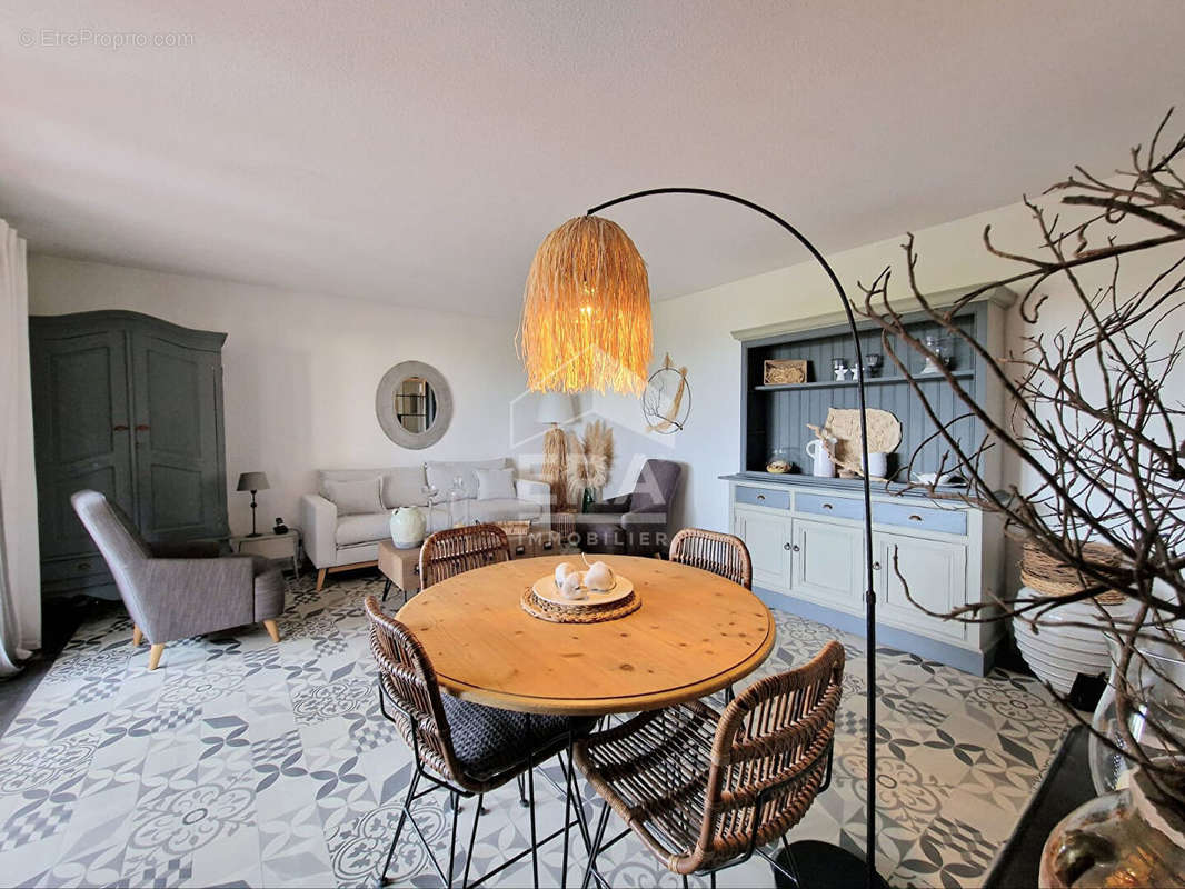 Appartement à MOUGINS