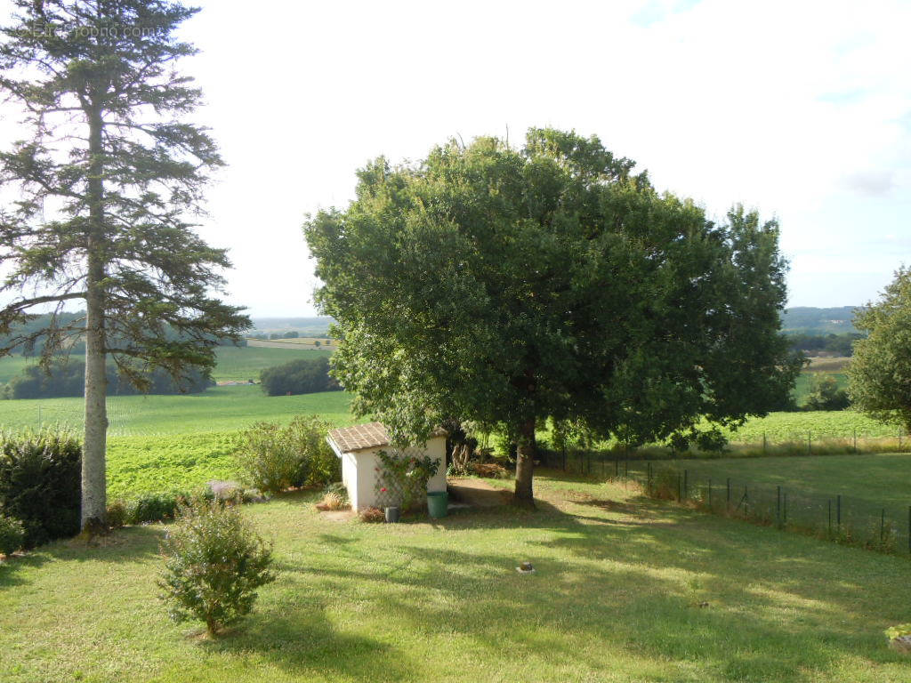 Maison à LES ESSARDS