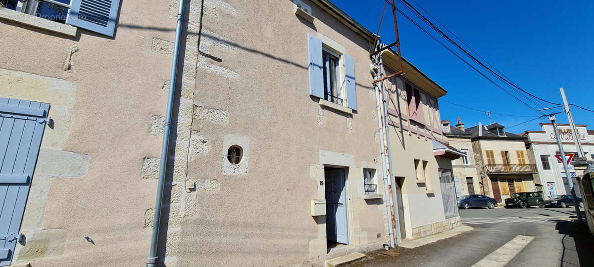 Maison à CLAMECY