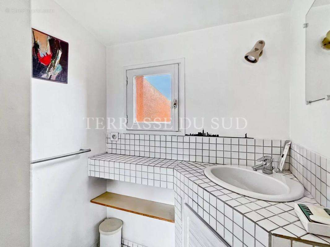 Appartement à MARSEILLE-6E