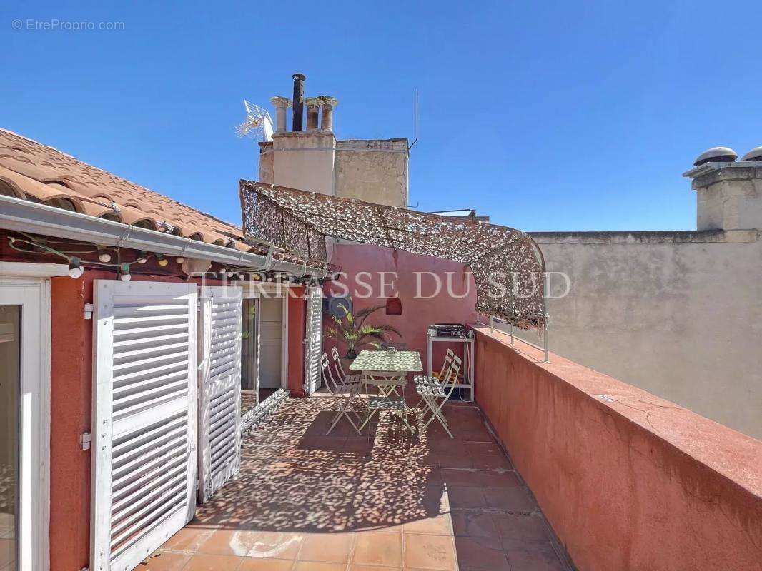 Appartement à MARSEILLE-6E