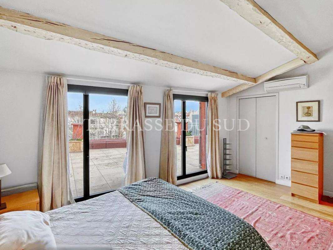 Appartement à MARSEILLE-6E