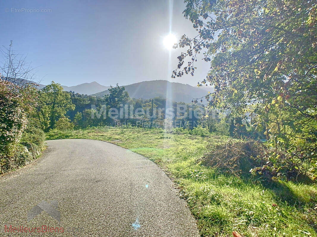 Terrain à SAINT-ALBAN-LEYSSE