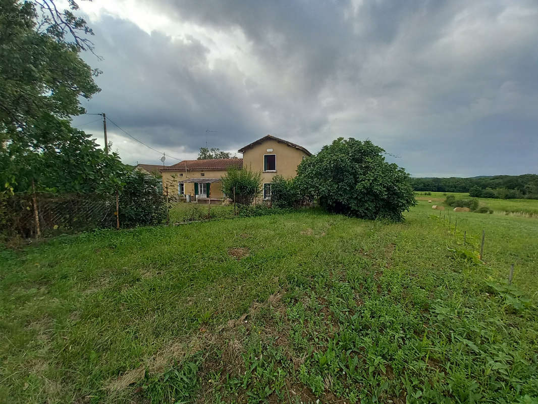 Maison à FLAUGEAC