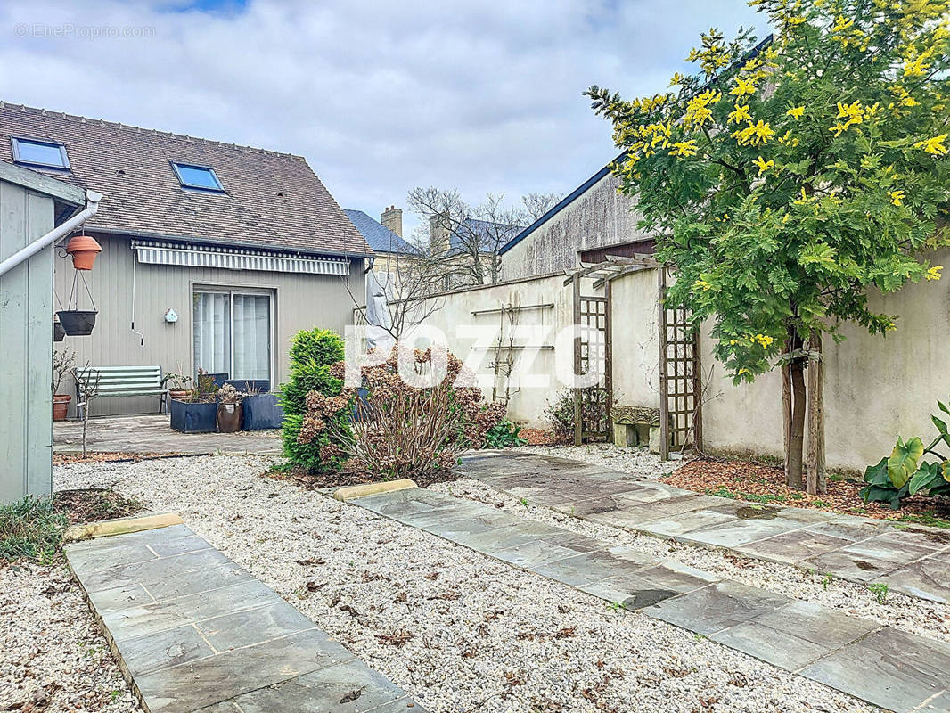 Maison à COURSEULLES-SUR-MER